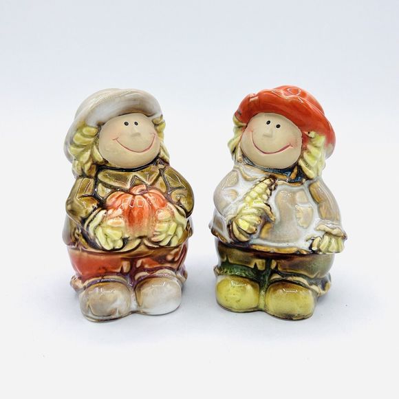 VTG Thanksgiving Fall Salt and Pepper Shakers. Harvest People, Kids Shaker Set - Picture 1 of 6